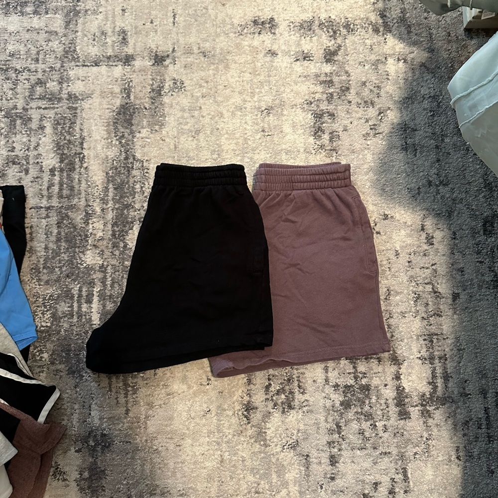 Shorts - Picture 3 of 3